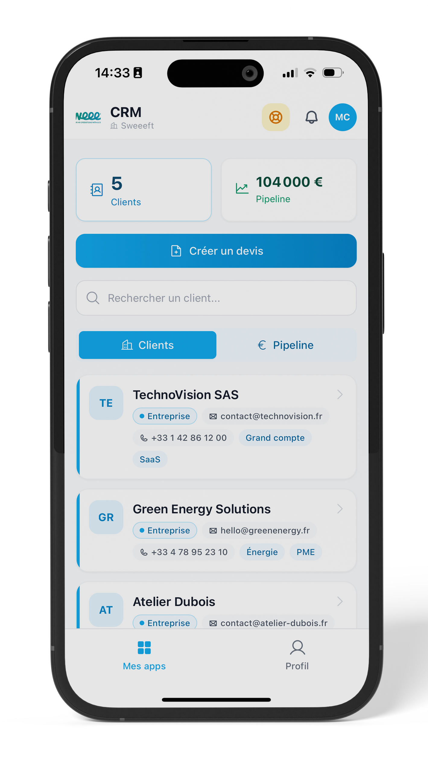 Application mobile CRM Application mobile CRM affichée sur smartphone